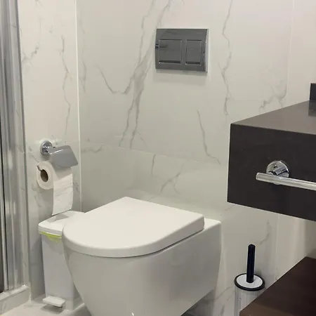 Grand Sapphire Hotel, Casino & Deluxe Residential *