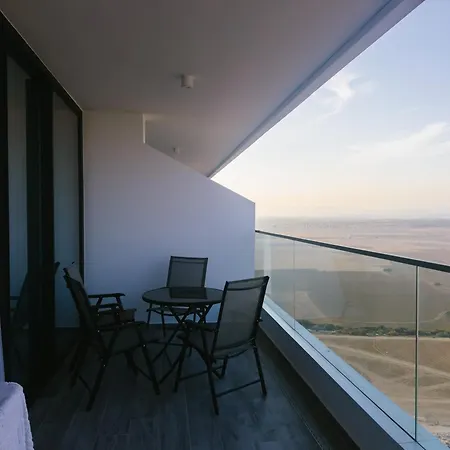 Grand Sapphire Hotel, Casino & Deluxe Residential Apartman