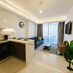 Grand Sapphire Hotel, Casino & Deluxe Residential アパート *