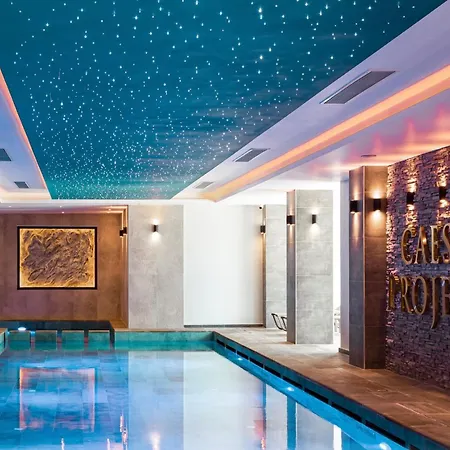 Caesar 1 Bedroom, Spa, Sauna, Turkish Hamam & Apartment