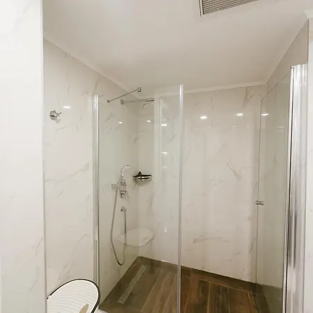 Grand Sapphire Hotel, Casino & Deluxe Residential