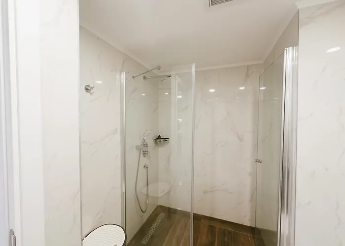 Grand Sapphire Hotel, Casino & Deluxe Residential