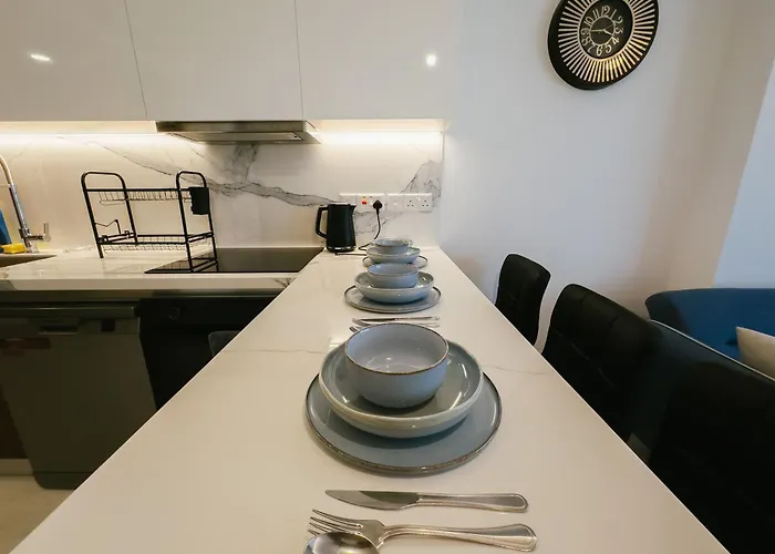 Grand Sapphire Hotel, Casino & Deluxe Residential *