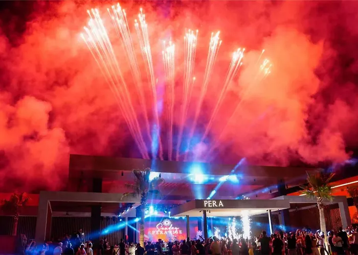 Grand Sapphire Hotel, Casino & Deluxe Residential Apartmán